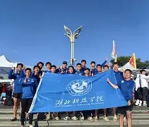 西城山猫队小胜滇池雄鲨队,游泳友谊赛上演裁判判罚引热议!临场应变见真章-九游体育官方网站