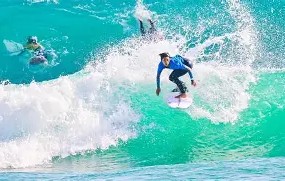 冲浪夜战：三湘飞鹰队翻盘东城犀牛队，临门一脚致胜客场静默反击-九游体育