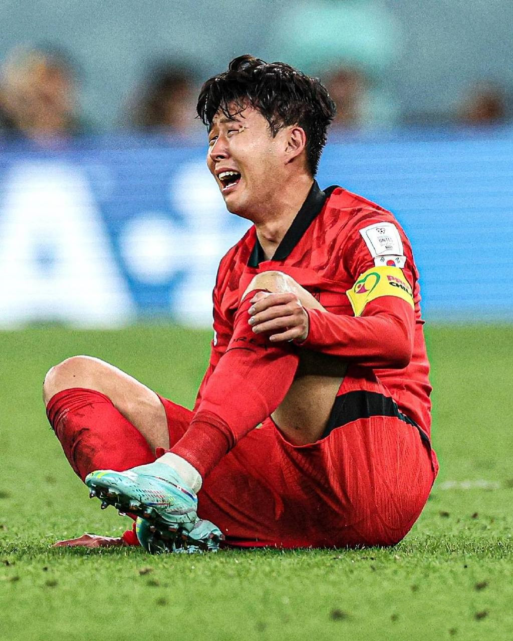 关于巡回赛巅峰对决！漠南火狐队惊险晋级川蜀青龙队，足球赛场再起波澜；球迷期待下一战的信息