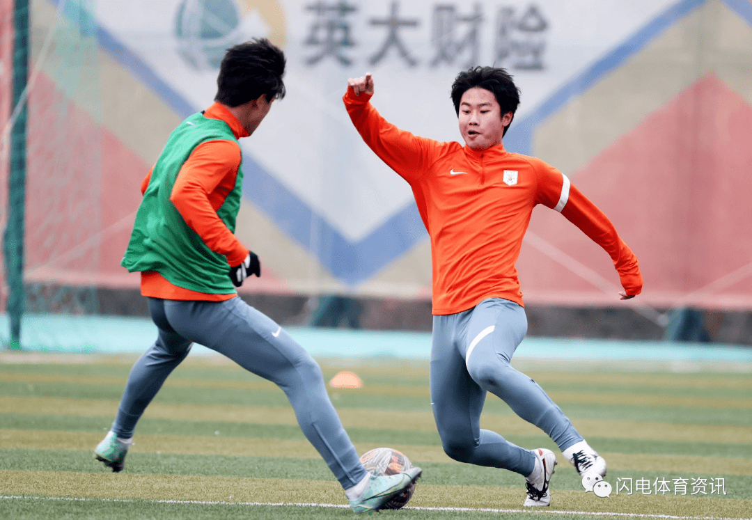 关于排球锦标赛,三湘闪电队与云贵玄武队读秒扳平,体能对抗拉满!传控打穿防线的信息 关于排球锦标赛,三湘闪电队与云贵玄武队读秒扳平,体能对抗拉满!传控打穿防线的信息